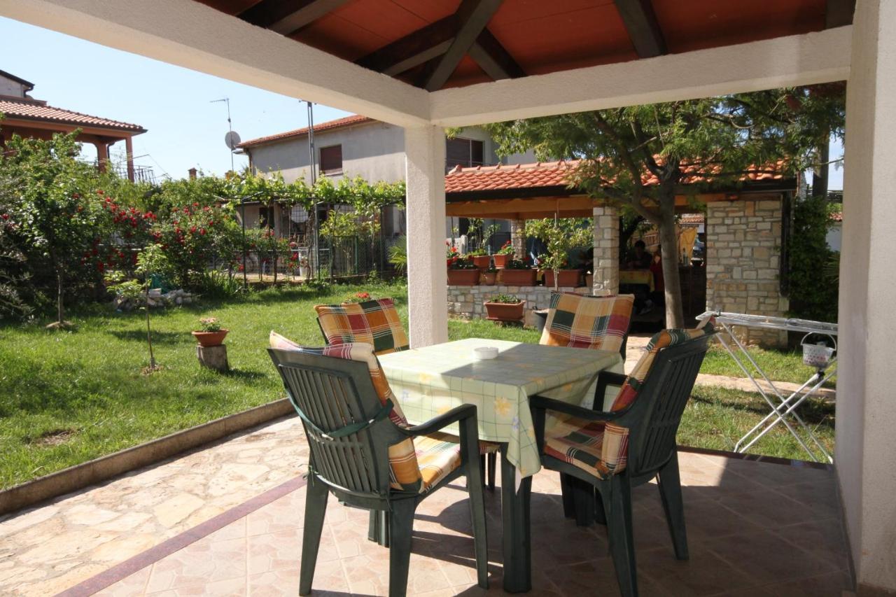 Apartments With A Parking Space Umag - 7666 Экстерьер фото
